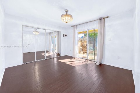Adosado en venta en Oakland Park, Florida, 2 dormitorios, 143.07 m2 № 2265294 - foto 10