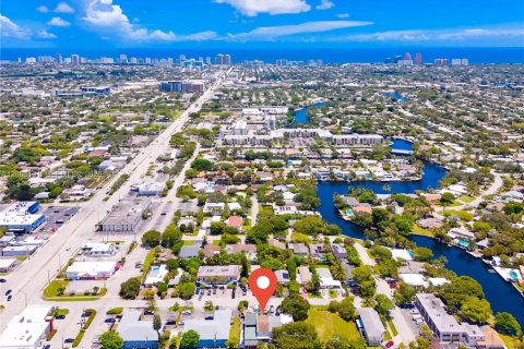 Adosado en Oakland Park, Florida 2 dormitorios, 143.07 m2 № 2265294