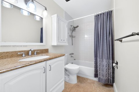 Adosado en venta en Oakland Park, Florida, 2 dormitorios, 143.07 m2 № 2265294 - foto 12