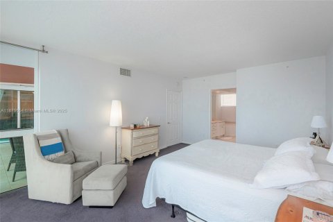Condominio en alquiler en Aventura, Florida, 2 dormitorios, 154.22 m2 № 1977732 - foto 14