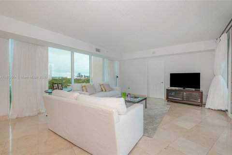 Condominio en alquiler en Aventura, Florida, 2 dormitorios, 154.22 m2 № 1977732 - foto 2