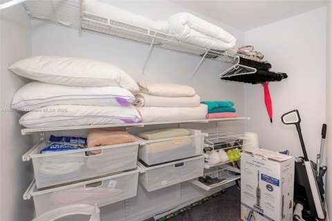 Condominio en alquiler en Aventura, Florida, 2 dormitorios, 154.22 m2 № 1977732 - foto 23