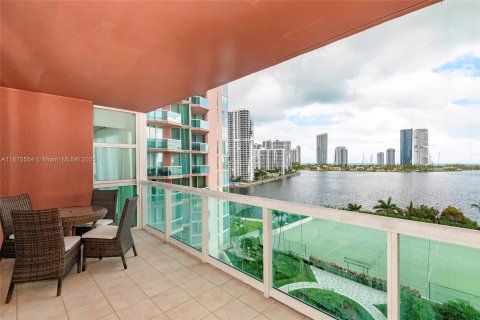 Condominio en alquiler en Aventura, Florida, 2 dormitorios, 154.22 m2 № 1977732 - foto 26