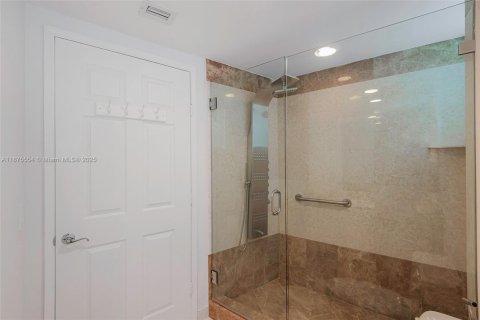 Condominio en alquiler en Aventura, Florida, 2 dormitorios, 154.22 m2 № 1977732 - foto 25