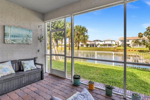 Casa en venta en Hollywood, Florida, 3 dormitorios, 161.84 m2 № 1692279 - foto 14