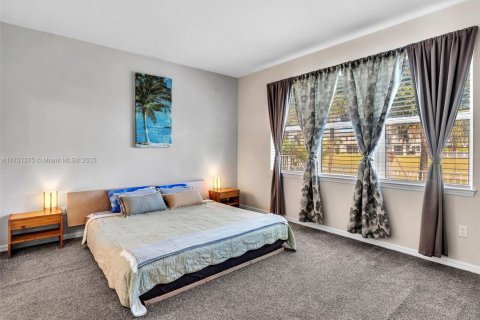 Casa en venta en Hollywood, Florida, 3 dormitorios, 161.84 m2 № 1692279 - foto 18