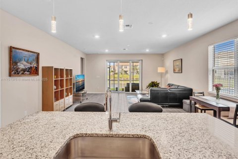 Casa en venta en Hollywood, Florida, 3 dormitorios, 161.84 m2 № 1692279 - foto 9