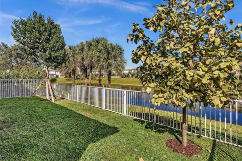 Casa en venta en Hollywood, Florida, 3 dormitorios, 161.84 m2 № 1692279 - foto 15