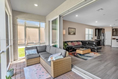 Casa en venta en Hollywood, Florida, 3 dormitorios, 161.84 m2 № 1692279 - foto 13