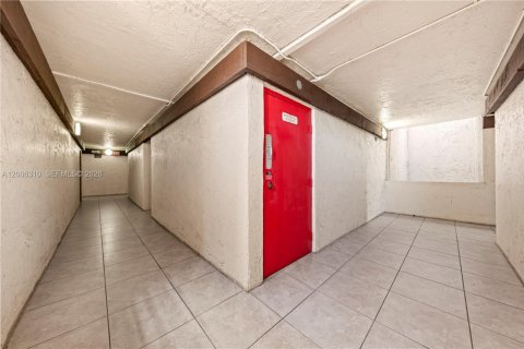 Copropriété à louer à Miami, Floride: 1 chambre, 67.35 m2 № 2071314 - photo 23