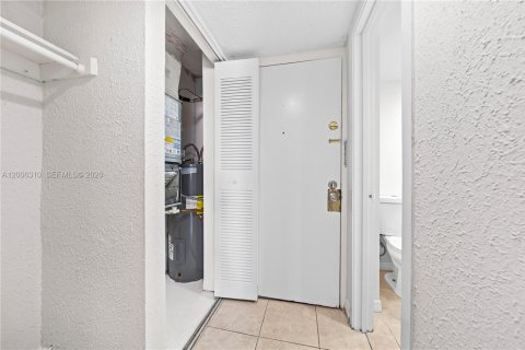 Copropriété à louer à Miami, Floride: 1 chambre, 67.35 m2 № 2071314 - photo 10