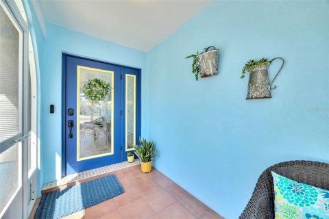 House in Apollo Beach, Florida 3 bedrooms, 196.67 sq.m. № 1652456 - photo 12