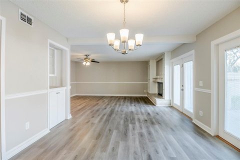 Townhouse in Longwood, Florida 4 bedrooms, 238.11 sq.m. № 1757035 - photo 9