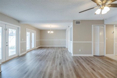 Townhouse in Longwood, Florida 4 bedrooms, 238.11 sq.m. № 1757035 - photo 7