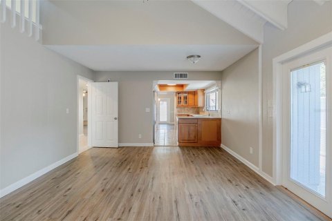 Townhouse in Longwood, Florida 4 bedrooms, 238.11 sq.m. № 1757035 - photo 15