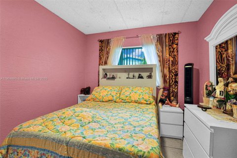 Casa en venta en Fort Lauderdale, Florida, 4 dormitorios, 107.95 m2 № 1967082 - foto 24