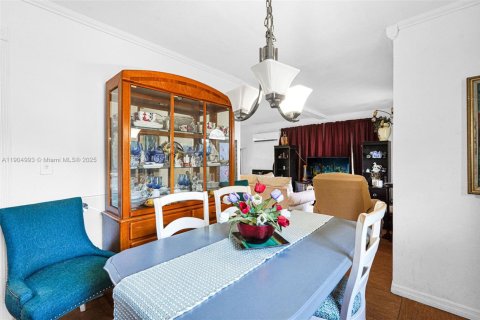 Casa en venta en Fort Lauderdale, Florida, 4 dormitorios, 107.95 m2 № 1967082 - foto 16