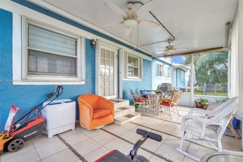 Casa en venta en Fort Lauderdale, Florida, 4 dormitorios, 107.95 m2 № 1967082 - foto 29