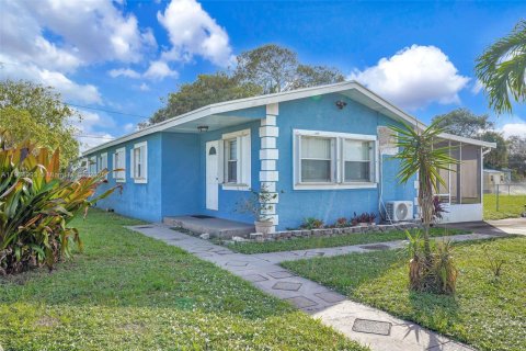 Casa en Fort Lauderdale, Florida 4 dormitorios, 107.95 m2 № 1967082