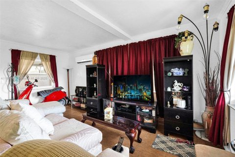 Casa en venta en Fort Lauderdale, Florida, 4 dormitorios, 107.95 m2 № 1967082 - foto 11