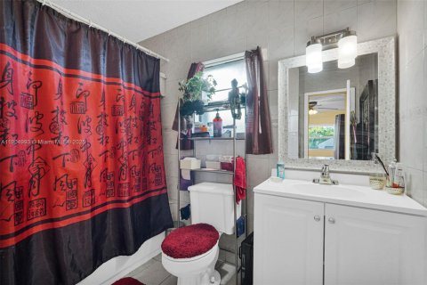 Casa en venta en Fort Lauderdale, Florida, 4 dormitorios, 107.95 m2 № 1967082 - foto 22