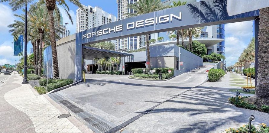 Condo à Sunny Isles Beach, Floride, 3 chambres  № 1790668