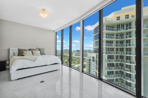 Copropriété à vendre à Sunny Isles Beach, Floride: 3 chambres, 294.59 m2 № 1790668 - photo 12