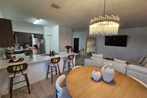 Copropriété à louer à Miami, Floride: 3 chambres, 128.58 m2 № 2038312 - photo 5