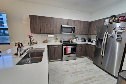 Copropriété à louer à Miami, Floride: 3 chambres, 128.58 m2 № 2038312 - photo 11