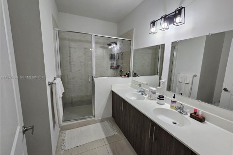 Copropriété à louer à Miami, Floride: 3 chambres, 128.58 m2 № 2038312 - photo 19