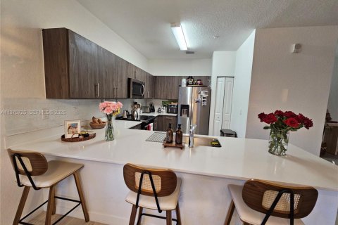 Copropriété à louer à Miami, Floride: 3 chambres, 128.58 m2 № 2038312 - photo 10