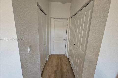 Copropriété à louer à Miami, Floride: 3 chambres, 128.58 m2 № 2038312 - photo 16