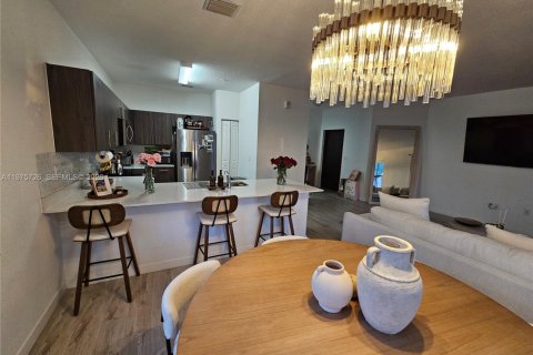 Copropriété à louer à Miami, Floride: 3 chambres, 128.58 m2 № 2038312 - photo 7