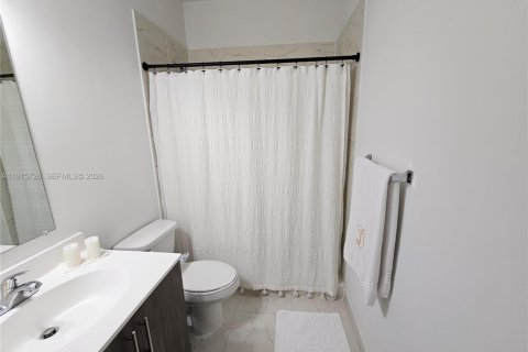 Copropriété à louer à Miami, Floride: 3 chambres, 128.58 m2 № 2038312 - photo 23