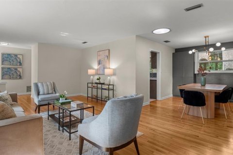 Casa en venta en Gainesville, Florida, 4 dormitorios, 233.74 m2 № 2235512 - foto 12