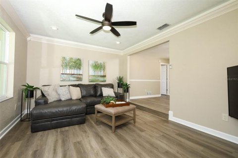 House in Altamonte Springs, Florida 4 bedrooms, 165.37 sq.m. № 1873682 - photo 4