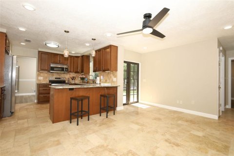 House in Altamonte Springs, Florida 4 bedrooms, 165.37 sq.m. № 1873682 - photo 17
