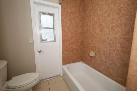 House in Altamonte Springs, Florida 4 bedrooms, 165.37 sq.m. № 1873682 - photo 20