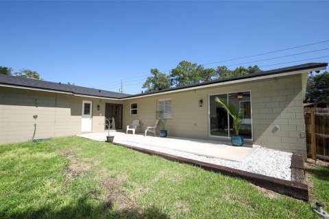 House in Altamonte Springs, Florida 4 bedrooms, 165.37 sq.m. № 1873682 - photo 24