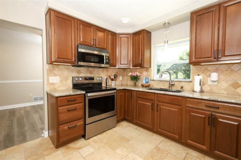 House in Altamonte Springs, Florida 4 bedrooms, 165.37 sq.m. № 1873682 - photo 12