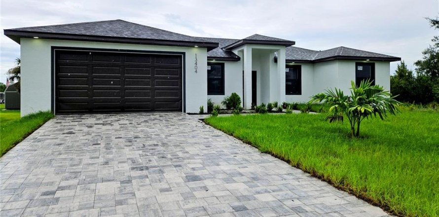 Casa en Port Charlotte, Florida 4 dormitorios, 155.52 m2 № 1918750