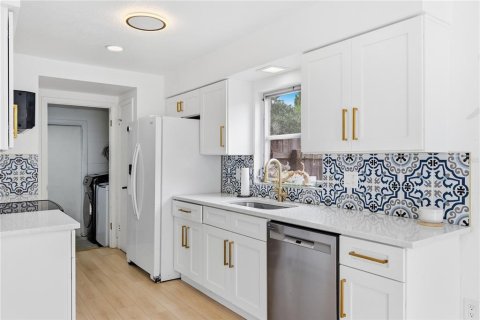 Casa en venta en Orlando, Florida, 3 dormitorios, 147.81 m2 № 2287285 - foto 7