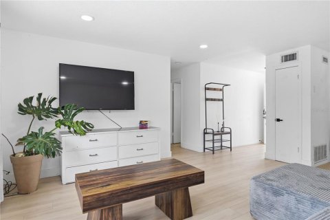 Casa en venta en Orlando, Florida, 3 dormitorios, 147.81 m2 № 2287285 - foto 5