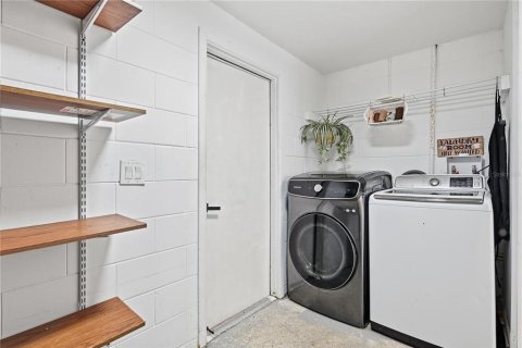 Casa en venta en Orlando, Florida, 3 dormitorios, 147.81 m2 № 2287285 - foto 28
