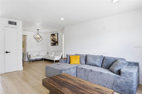 Casa en venta en Orlando, Florida, 3 dormitorios, 147.81 m2 № 2287285 - foto 6