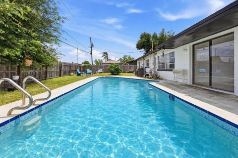 Casa en venta en Orlando, Florida, 3 dormitorios, 147.81 m2 № 2287285 - foto 19