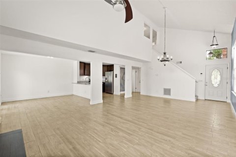 Dúplex en venta en Orlando, Florida, 3 dormitorios, 150.87 m2 № 2298436 - foto 10