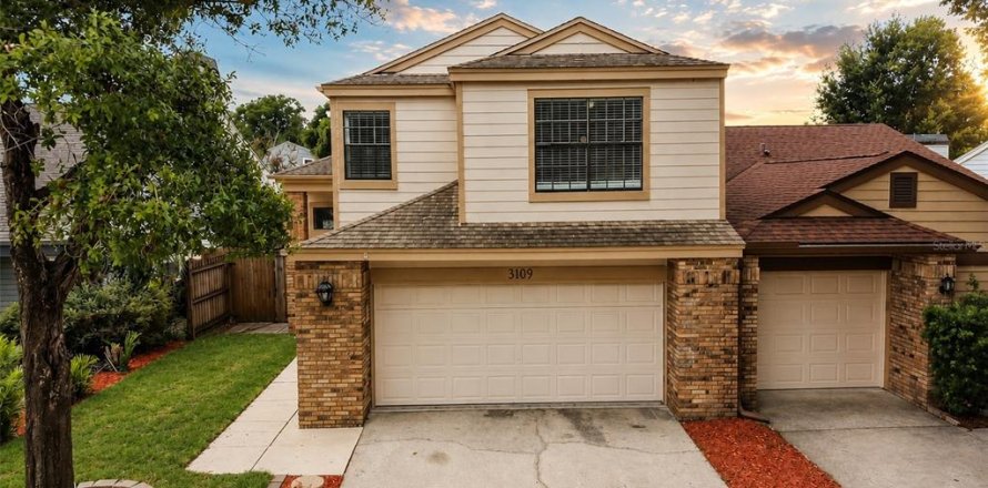 Dúplex en Orlando, Florida 3 dormitorios, 150.87 m2 № 2298436