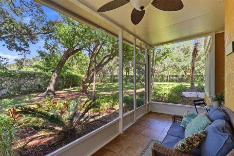 Townhouse in Tampa, Florida 3 bedrooms, 164.99 sq.m. № 2420632 - photo 27