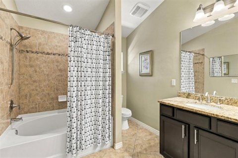 Townhouse in Tampa, Florida 3 bedrooms, 164.99 sq.m. № 2420632 - photo 20